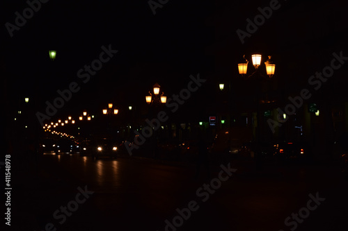 Night traffic in the city © Hamdi Bendali