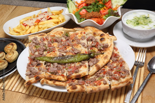 turkish pitta with chopped meat