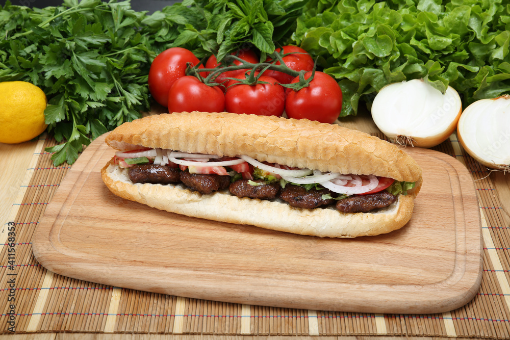 Ekmek arası köfte, köfte ekmek, köfte sandviç, ızgara köfte sandviç, el yapımı et köfte, meatball sandwich Ekmek arası köfte, köfte ekmek, köfte sandviç, ızgara köfte sandviç, el yapımı et köfte, meatball sandwich