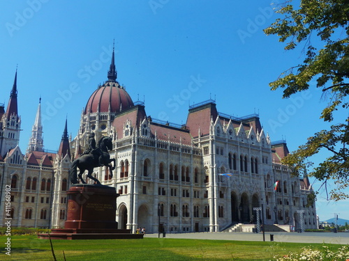 hungarian parliament building