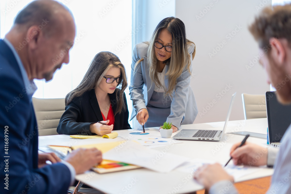 Fototapeta premium Office employees having a meeting