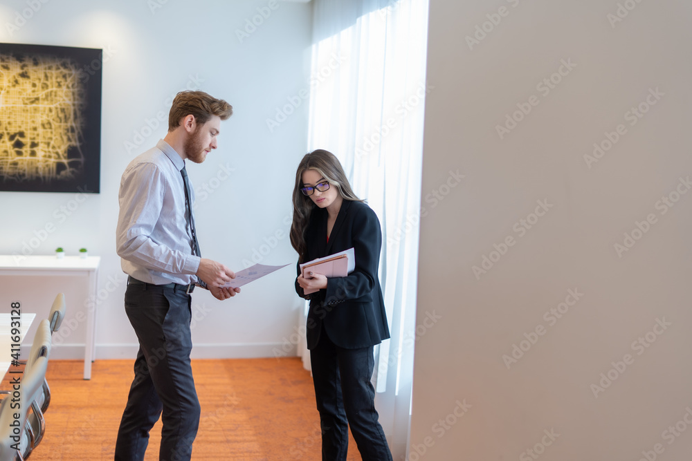 Fototapeta premium Office employees having a meeting