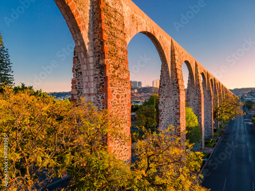 Stampa su tela Aqueduct of Querétaro, México