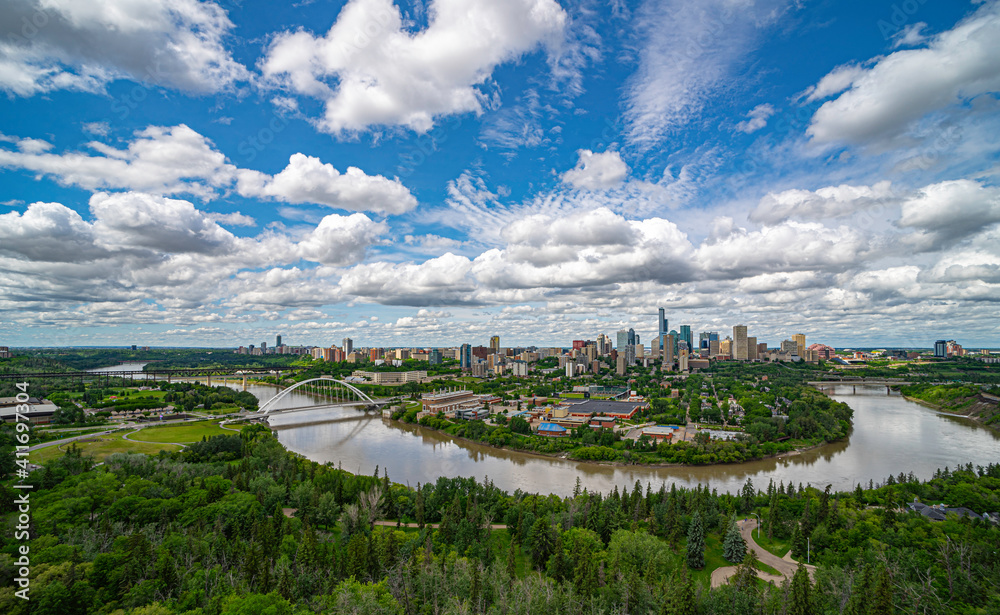 Panorama of the city.  Taken in Edmonton, Alberta, Canada.  - obrazy, fototapety, plakaty 