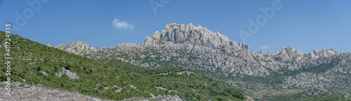 Panoramic rocky peak limestone near Dalmatia in Croatia © Davidzfr