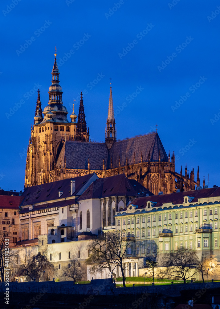 night view of Prague's Prague castle and cathedral