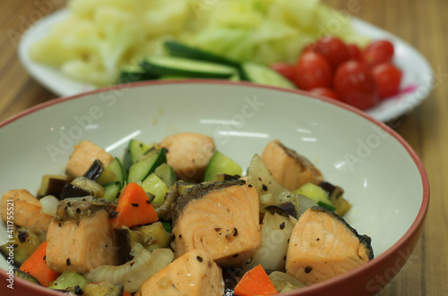 stir fried salmon with vegetables