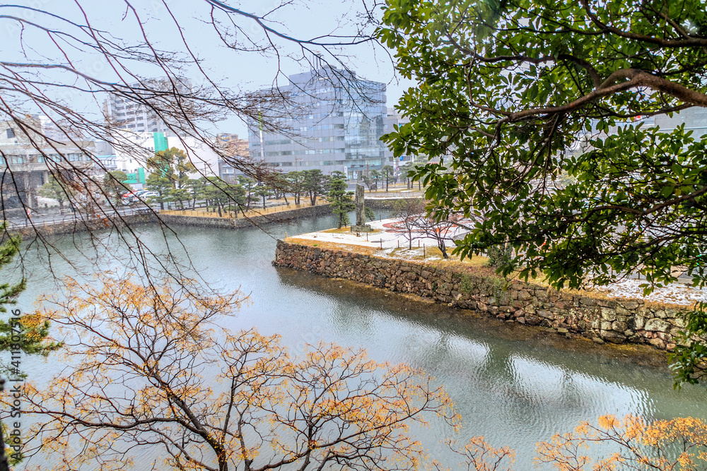 冬の松江城の風景
