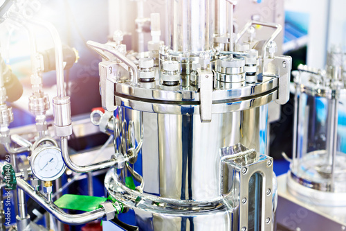 Automatic reactor system