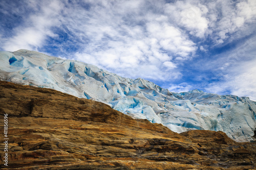 Fotografía Glacial landscape of Austerdalsisen glacier in Norway