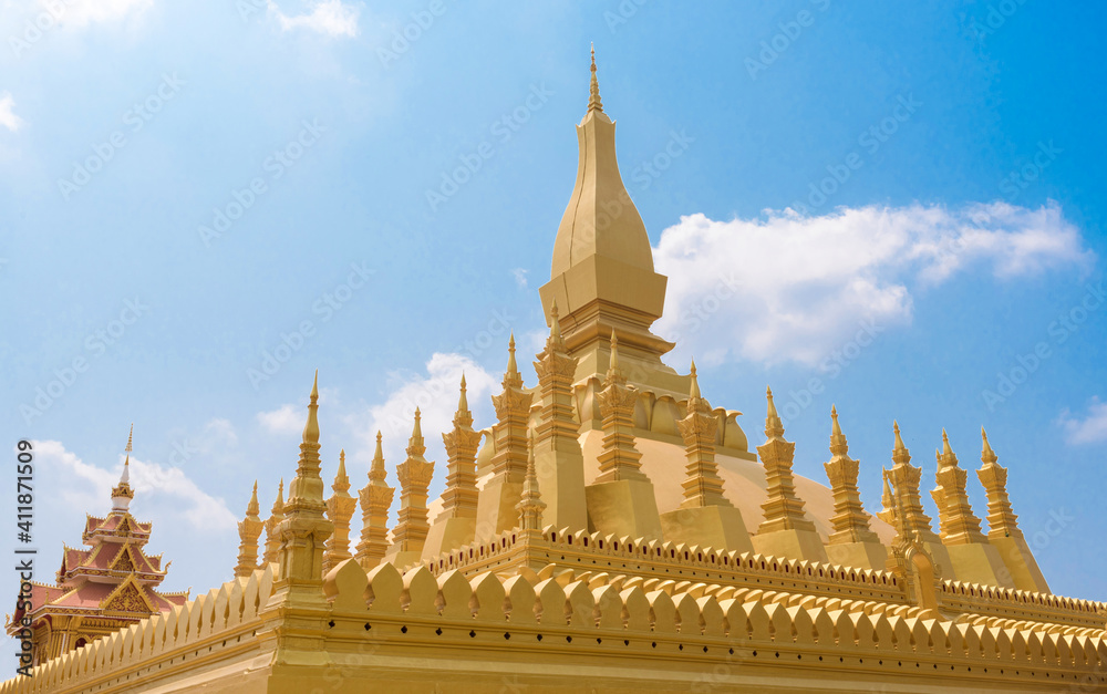 Naklejka premium Beautiful Architecture at Pha That Luang Temple in Vientiane, Laos 