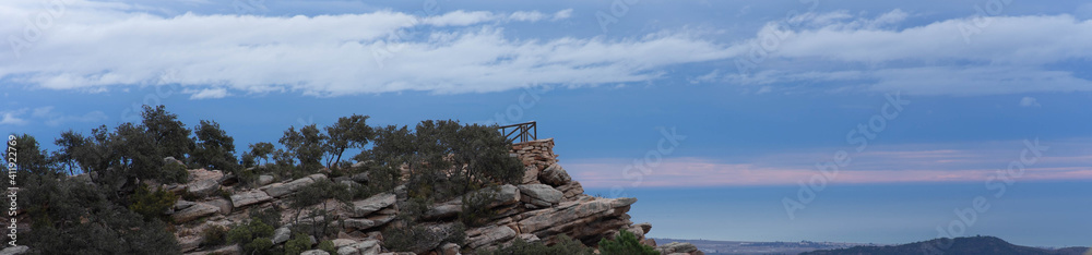 El mirador sobre la roca