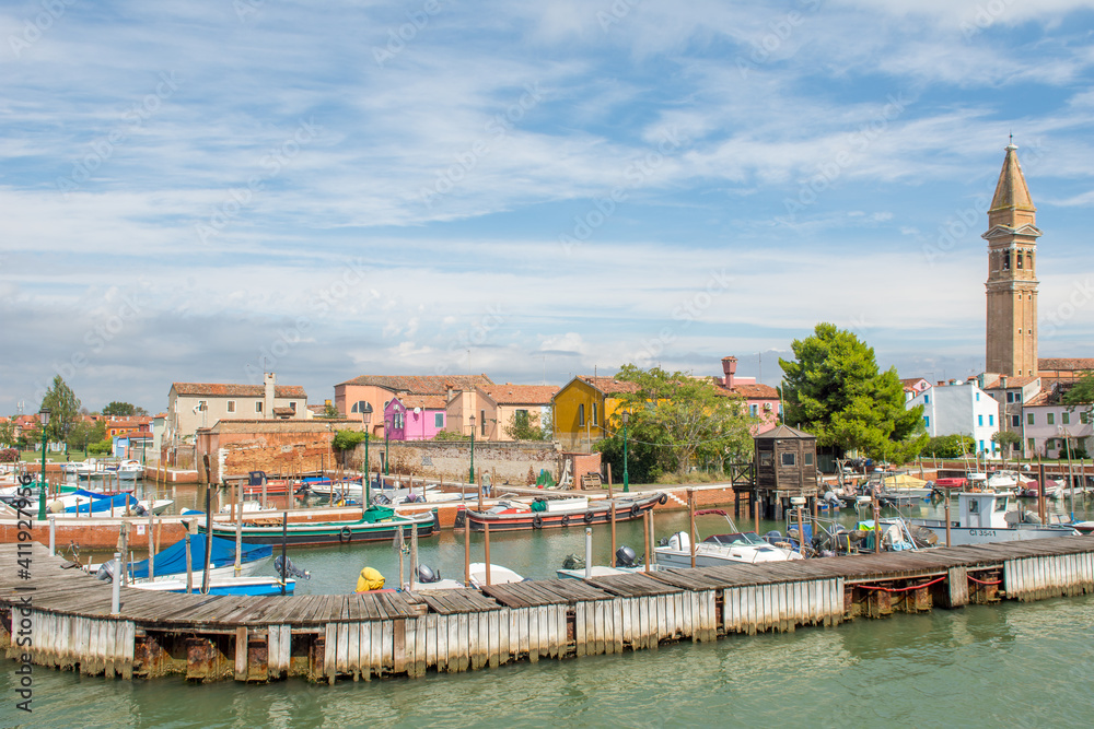 Obraz premium discovery of the city of Venice, Burano and its small canals and romantic alleys