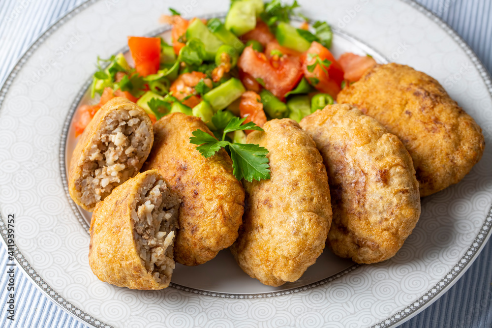 Turkish style meatballs ( Turkish name; Kadin Budu Köfte ) Turkish style meatballs ( Turkish name; Kadin Budu Köfte )