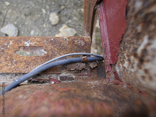 rust and cables