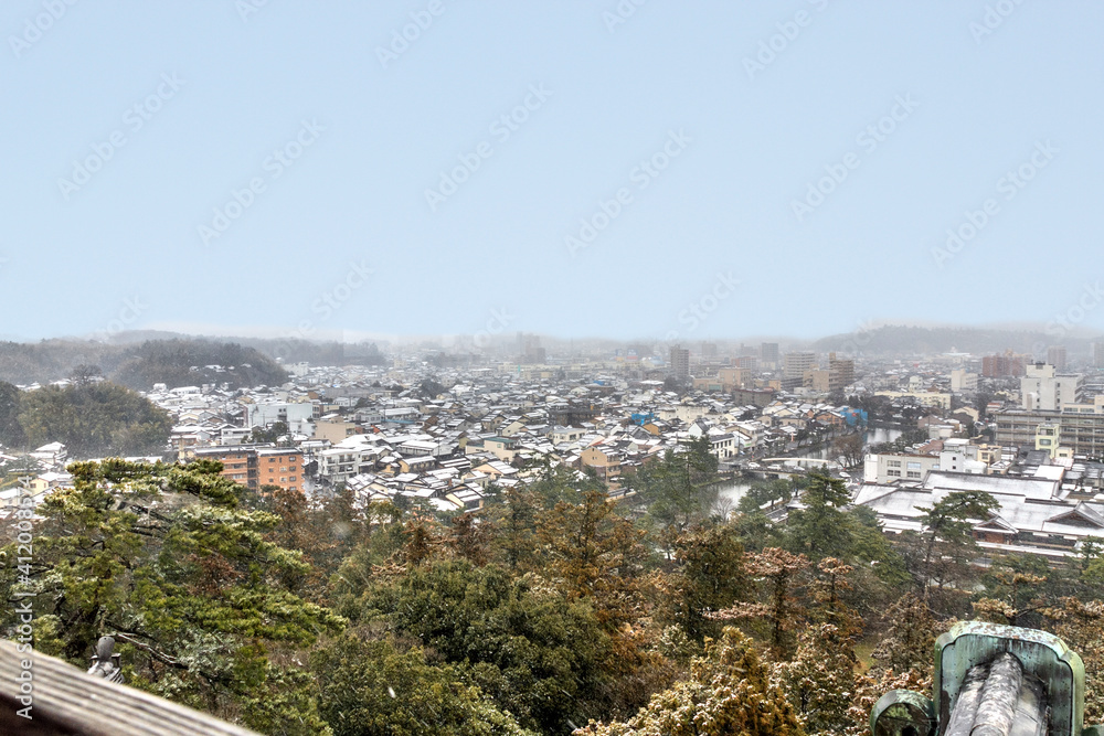 冬の松江城の天守からみた風景