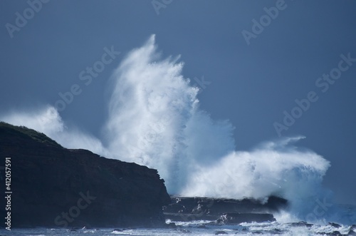 wave breaking on the rocks