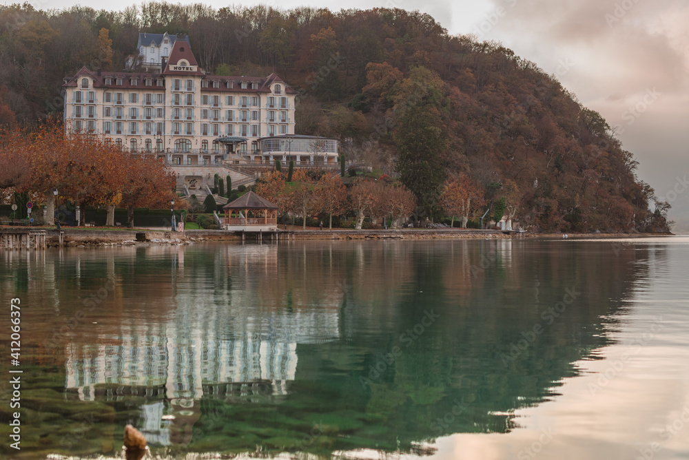Fototapeta premium Menthon Saint Bernard, haute Savoie 