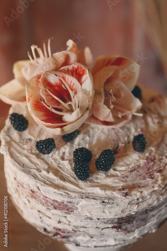 cake as a cake for a celebration in a beautiful boho arrangement.