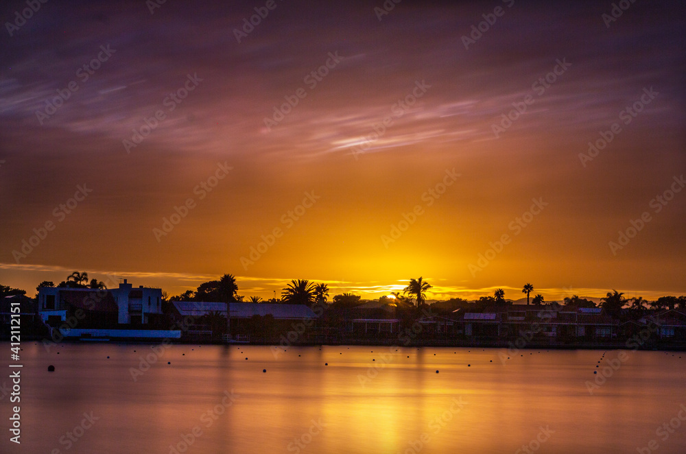 Sunrise West Lake Adelaide