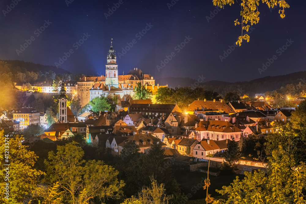 Lights of Český Krumlov - view on castle 