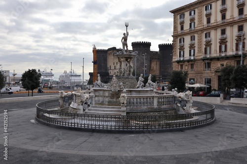 Fotografija Napoli – Fontana del Nettuno da Piazza Municipio