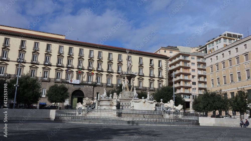 Napoli – Scorcio di Piazza Municipio