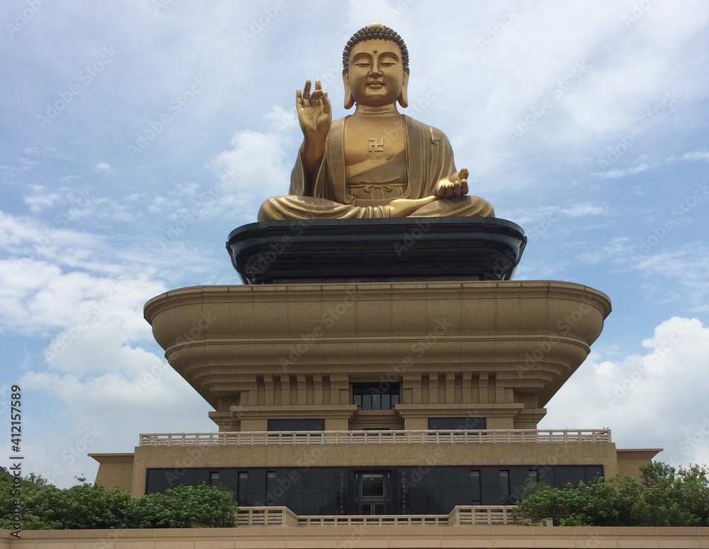 Fototapeta premium buddha statue in Taiwan temple