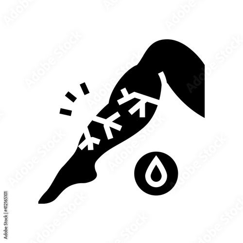 venous edema glyph icon vector. venous edema sign. isolated contour symbol black illustration