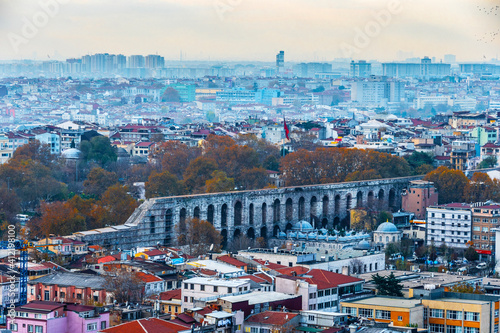 Photo The Valens Aqueduct view in Istanbul.