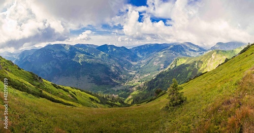 Fototapeta Naklejka Na Ścianę i Meble -  A mountain view full of amazing landscapes