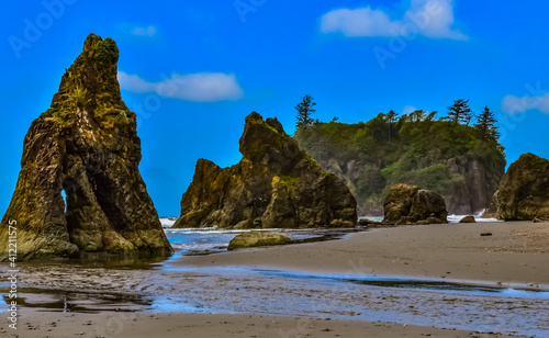Marine landscape. Small islands and rocks on the shores of the Pacific Ocean in Olympic National Park, Washington