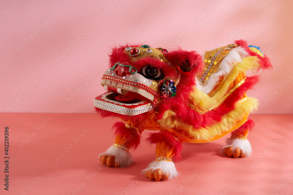 Traditional Dancing Lion Puppet Traditional Dancing Lion Puppet