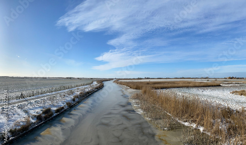 Panorama from a frozen canal © TravelTelly