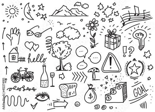 Different hand drawn doodles set