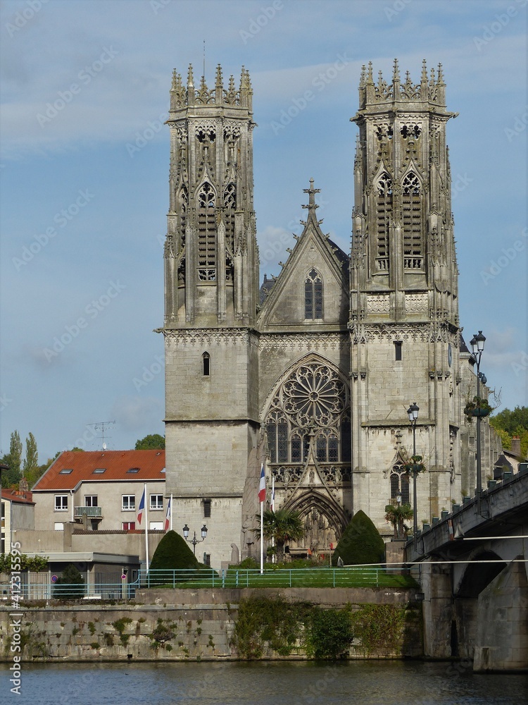 St.-Martin-Kirche / Eglise Saint Martin mit Mosel in Pont-a-Mousson 