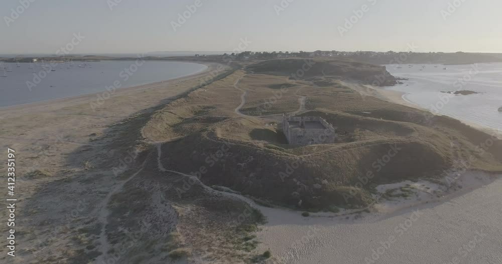 Houat Island, beach, coast, sea, seagulls... Drone fly, LOG profile
