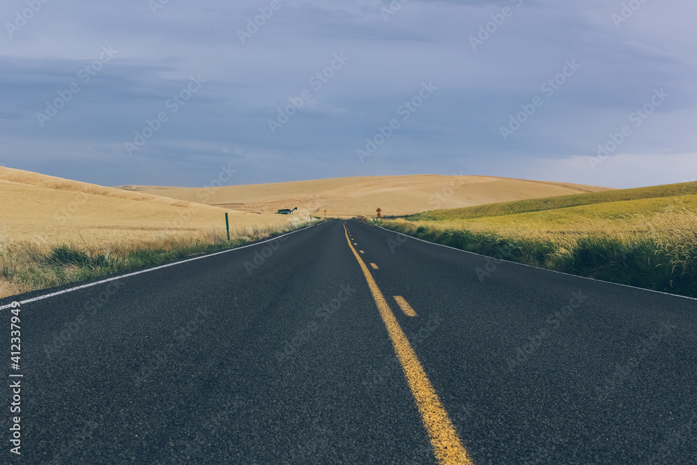 Beautiful road to Steptoe butte in Palouse Beautiful road to Steptoe butte in Palouse