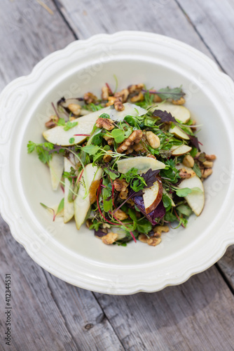 fresh pear and walnut salad