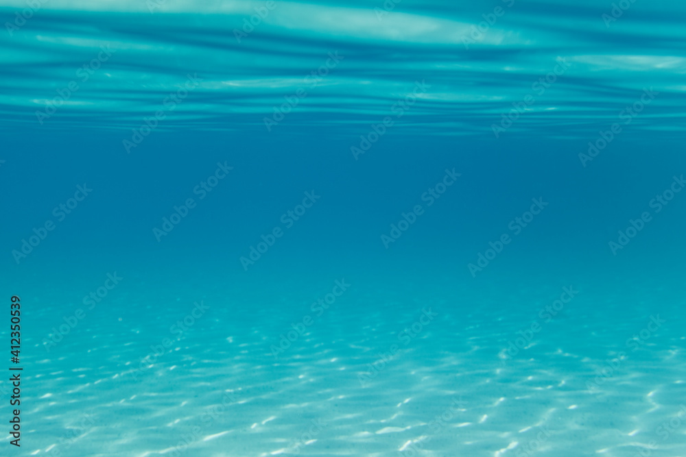 Sunlight reflections underwater Sunlight reflections underwater