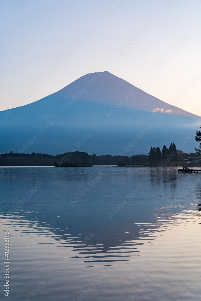 富士山　田貫湖　リフレクション 朝焼け