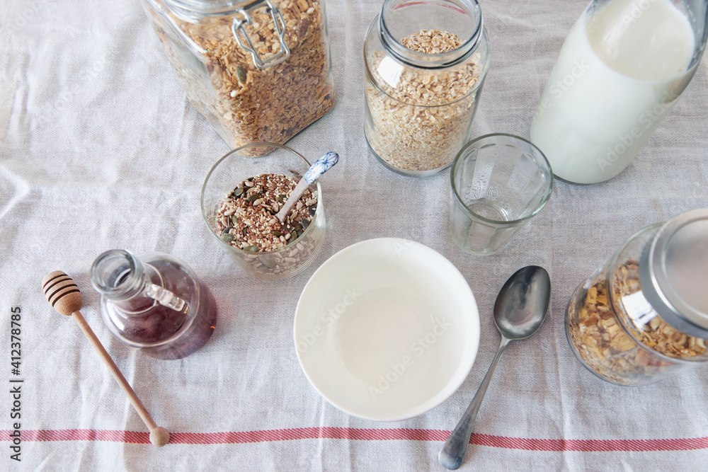 The right ingredients for a healthy breakfast The right ingredients for a healthy breakfast
