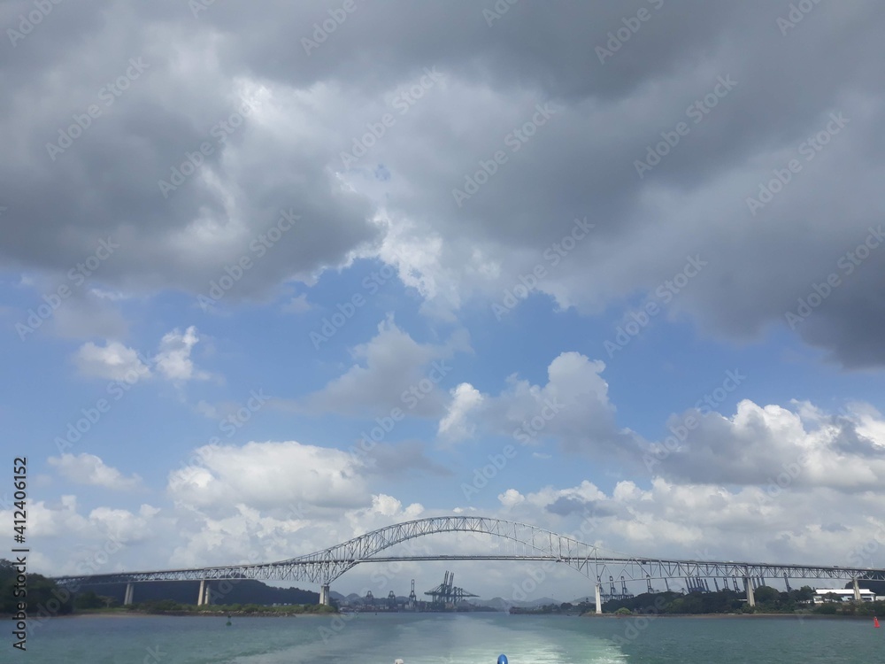 Obraz premium city harbour bridge