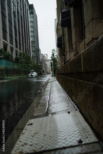 雨のビジネス街 © satoru