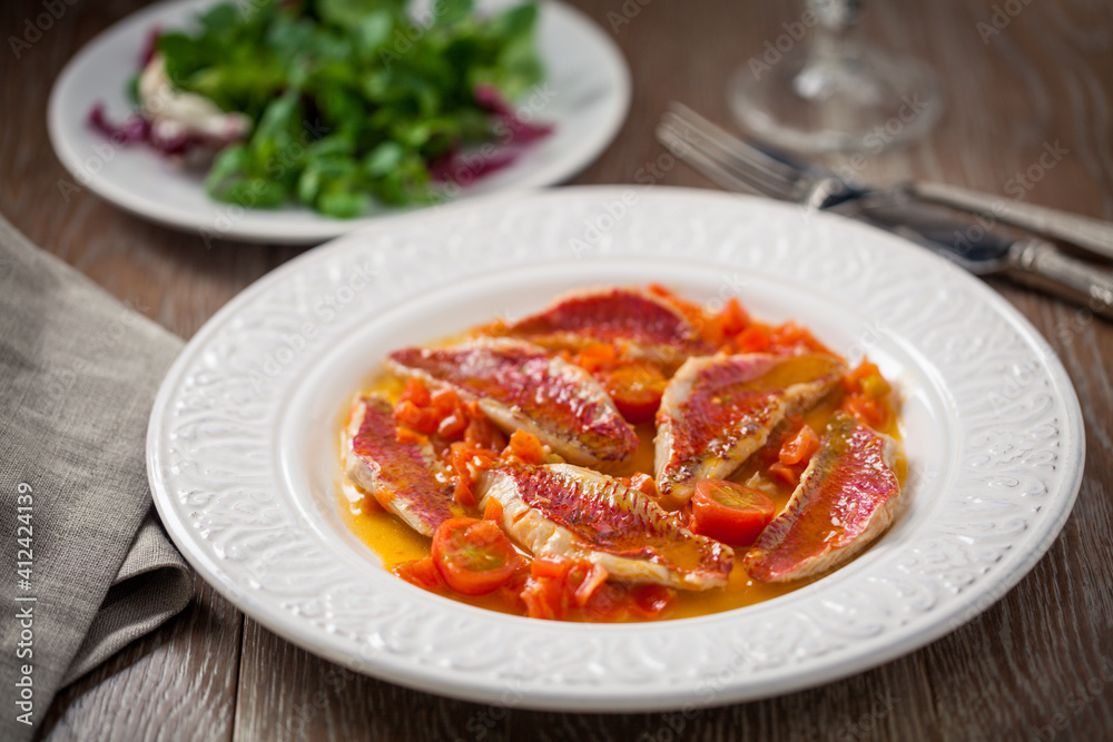 Red mullet with fresh cherry tomatoes Red mullet with fresh cherry tomatoes