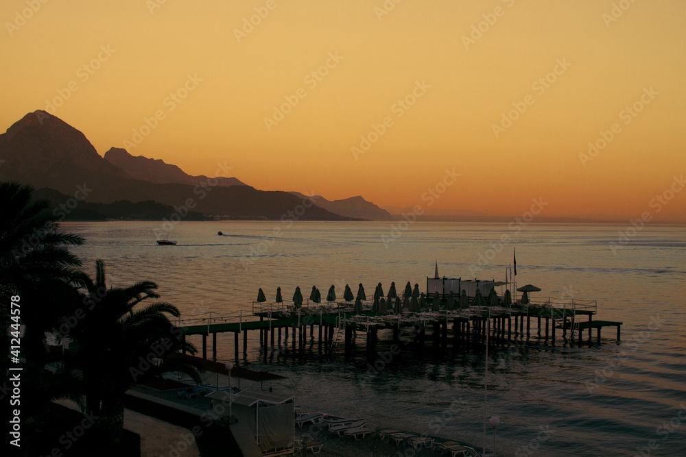 Fototapeta premium sunset on the sea