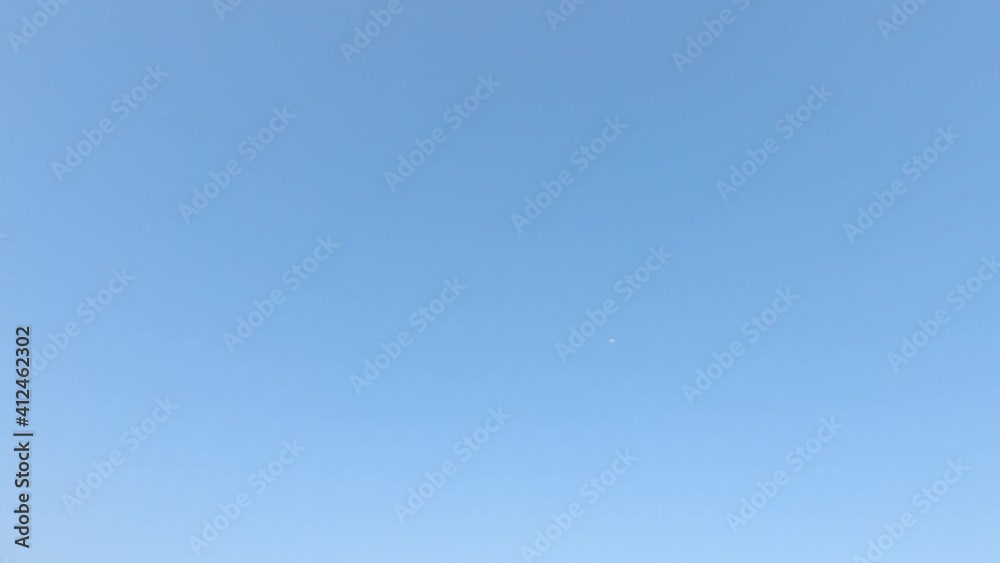 Beautiful sunny clear blue sky background with cirrus n cirrostratus cloud or wispy smoke cloudscape in tropical summer or spring sunlight n sun ray at sunshine day, 4k cinemagraphs b-roll TimeLapse Beautiful sunny clear blue sky background with cirrus n cirrostratus cloud or wispy smoke cloudscape in tropical summer or spring sunlight n sun ray at sunshine day, 4k cinemagraphs b-roll TimeLapse