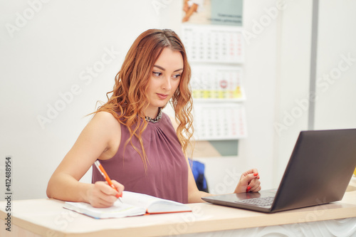 The administrator of the beauty salon registers the client.