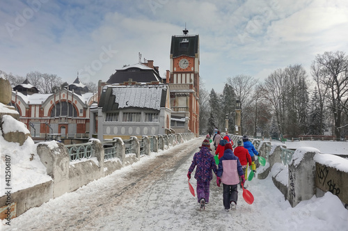 Children go in for sports 