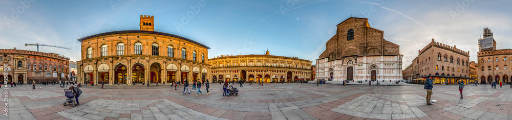 Piazza Maggiore, Bologna, Italia